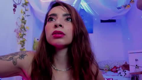 Snapshot of justmia_ chatting on 02-21-25, 12:05 Mia online show from 02-21-25, 12:05