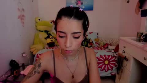 Snapshot of justmia_ chatting on 02-27-25, 12:43 Mia online show from 02-27-25, 12:43