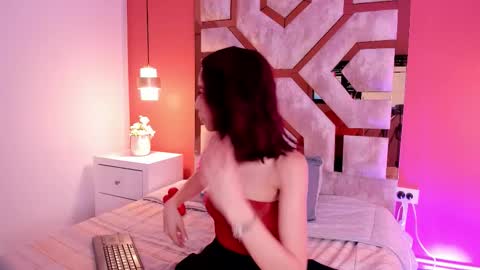 Mia online show from 02-12-26, 04:29