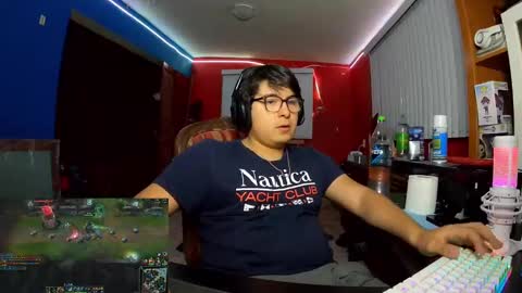 Snapshot of justsky117 chatting on 12-23-24, 02:13 justsky117 online show from 12-23-24, 02:13