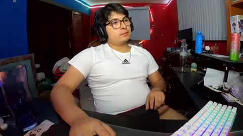 Snapshot of justsky117 chatting on 03-09-25, 03:01 justsky117 online show from 03-09-25, 03:01