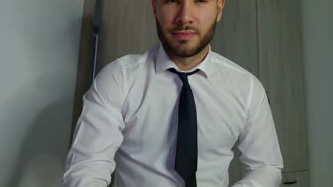 Snapshot of justynxxx1 chatting on 02-18-25, 06:26 Justin online show from 02-18-25, 06:26