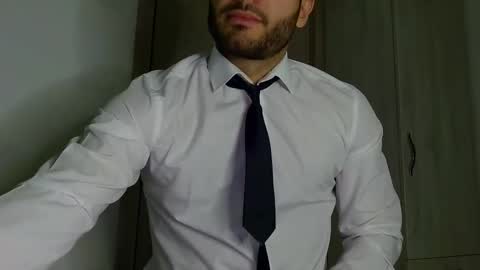 Snapshot of justynxxx1 chatting on 11-17-25, 11:10 Justin online show from 11-17-25, 11:10