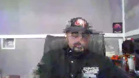 Snapshot of juuuuicery chatting on 11-19-25, 06:41 Juuuuicery online show from 11-19-25, 06:41
