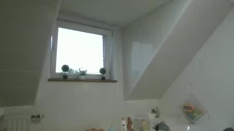 k938601 online show from 10-10-25, 04:17