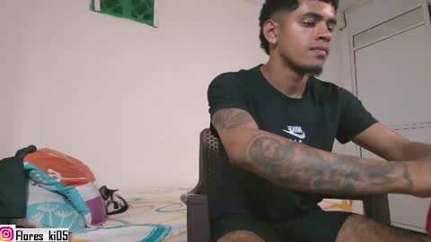 Snapshot of k_florez chatting on 06-19-26, 09:02 k_florez online show from 06-19-26, 09:02