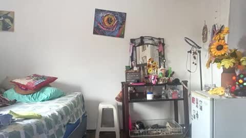 k_mabell online show from 12-17-25, 06:47