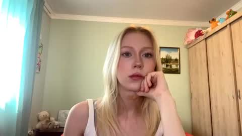 Snapshot of kacicasal chatting on 06-10-26, 12:15 Mia 1st day here online show from 06-10-26, 12:15