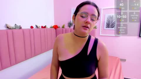 Snapshot of kae_styles chatting on 09-19-25, 05:02 Kyelie online show from 09-19-25, 05:02