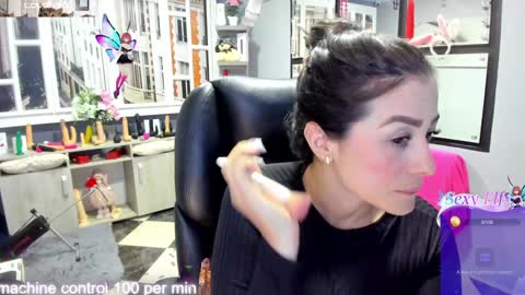 Snapshot of kagomme_h chatting on 01-17-25, 06:44 Antonella online show from 01-17-25, 06:44