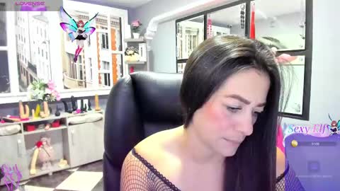 Snapshot of kagomme_h chatting on 02-26-25, 07:09 Antonella online show from 02-26-25, 07:09