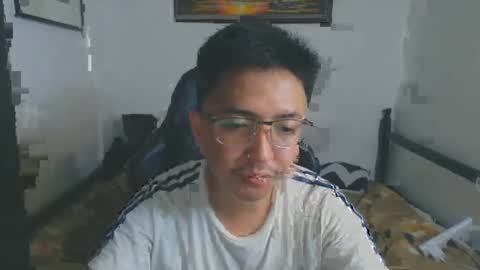 Snapshot of kagoshima1998 chatting on 06-08-26, 02:50 kagoshima1998 online show from 06-08-26, 02:50