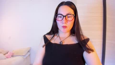 ChloeIndependient model online show from 02-09-26, 06:12
