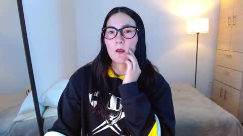 ChloeIndependient model online show from 03-12-26, 04:18