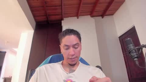 Snapshot of kai_herectix chatting on 02-15-25, 06:12 kai_herectix online show from 02-15-25, 06:12