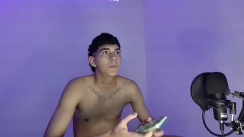 Snapshot of kai_lord_ chatting on 10-19-25, 05:19 Kai online show from 10-19-25, 05:19