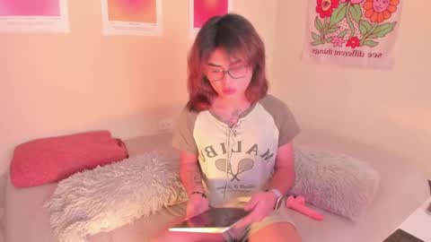 Snapshot of kai_novoa chatting on 10-15-25, 08:31 Kai Novoa online show from 10-15-25, 08:31