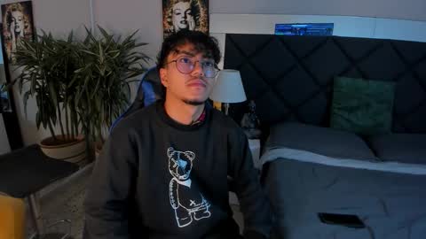 Snapshot of kai_storn chatting on 02-21-26, 11:33 kai_storn online show from 02-21-26, 11:33