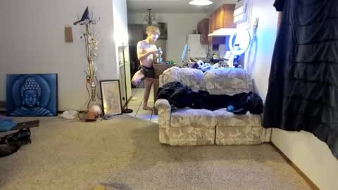 Kaiku77 online show from 12-14-25, 06:08