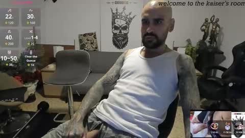 Snapshot of kaiser679 chatting on 03-04-26, 01:22 kaiser679 online show from 03-04-26, 01:22