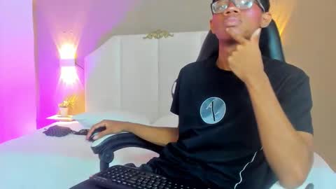 Snapshot of kaisonrouse chatting on 02-27-26, 07:58 kaisonrouse online show from 02-27-26, 07:58