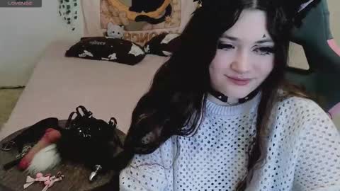 Snapshot of kaisythesmall chatting on 10-19-25, 06:36 Kessy online show from 10-19-25, 06:36