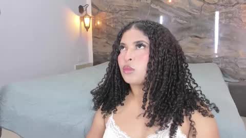 Snapshot of kaleb_violeta chatting on 10-15-25, 04:01 Kaleb Violet online show from 10-15-25, 04:01