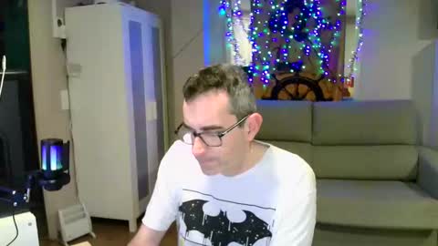 Snapshot of kalem48 chatting on 01-12-25, 11:26 MusicMen49 online show from 01-12-25, 11:26