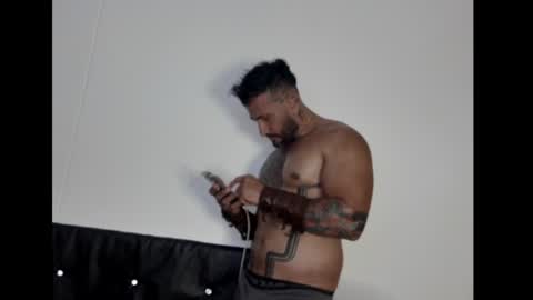 Snapshot of kaleth_price chatting on 02-26-25, 01:11 Kaleth Price online show from 02-26-25, 01:11