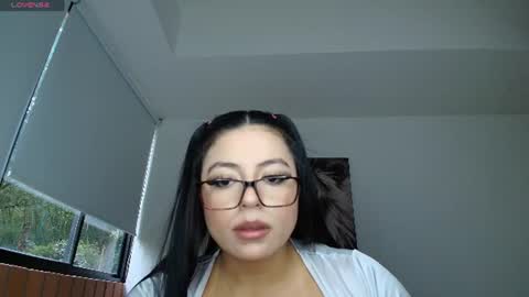Snapshot of kaliffa_zoe chatting on 06-15-26, 10:12 Zoe online show from 06-15-26, 10:12