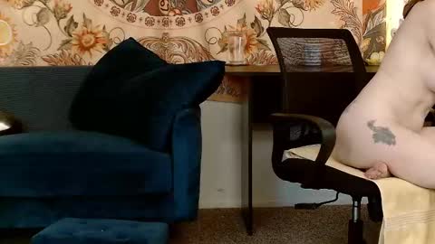 Snapshot of kalikushdreamz chatting on 12-15-24, 01:57 Tara Smith online show from 12-15-24, 01:57