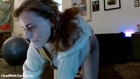 Snapshot of kalikushdreamz chatting on 10-18-25, 02:07 Tara Smith online show from 10-18-25, 02:07