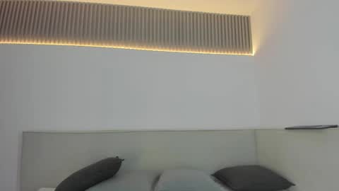 Carolina   online show from 12-19-25, 12:34