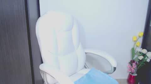 Hannah online show from 09-27-25, 03:11