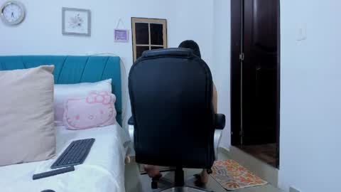 Snapshot of kam_lopez chatting on 04-26-26, 08:28 Kamilalopez online show from 04-26-26, 08:28