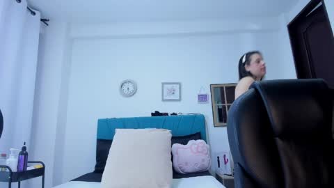 Snapshot of kam_lopez chatting on 05-24-26, 09:20 Kamilalopez online show from 05-24-26, 09:20