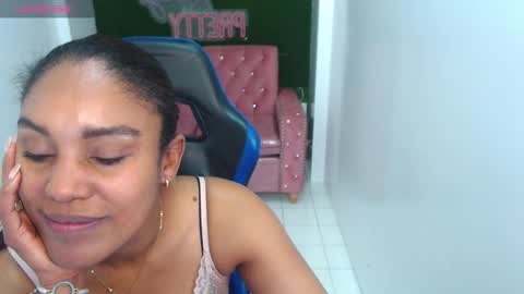 Snapshot of kamala_a chatting on 11-22-25, 03:33 Kamala. Live 2100 - 600 online show from 11-22-25, 03:33