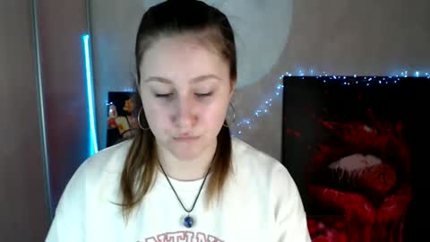 kamilla_love_ online show from 05-01-26, 12:21