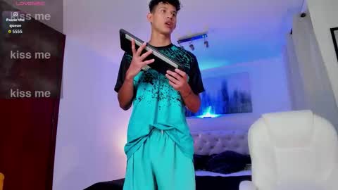 Kami online show from 02-24-26, 06:39