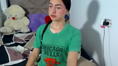 Snapshot of kammi_candy chatting on 07-21-26, 02:25 -- kammi -- online show from 07-21-26, 02:25