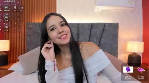 Snapshot of kandy_doll chatting on 06-19-26, 06:45 Deisy Miller online show from 06-19-26, 06:45