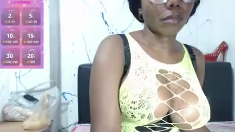 Paola online show from 09-25-25, 04:11