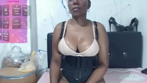 Paola online show from 04-16-26, 04:52