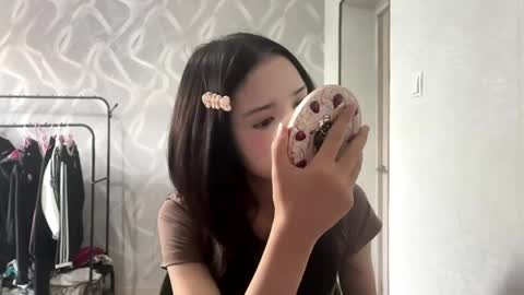 Lily online show from 05-12-26, 09:06