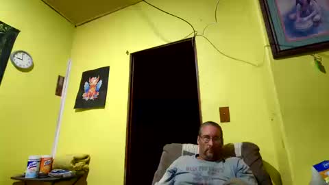 Snapshot of kansasfarmer1 chatting on 10-10-25, 01:59 kansasfarmer1 online show from 10-10-25, 01:59