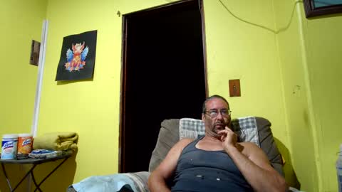 Snapshot of kansasfarmer1 chatting on 10-11-25, 08:57 kansasfarmer1 online show from 10-11-25, 08:57