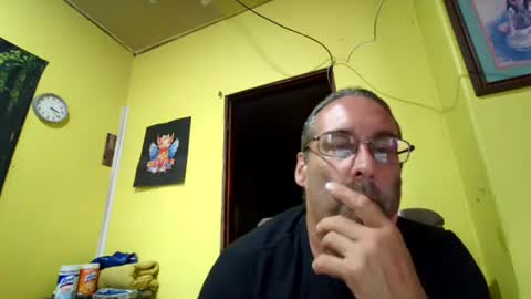 Snapshot of kansasfarmer1 chatting on 10-14-25, 08:20 kansasfarmer1 online show from 10-14-25, 08:20