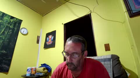 Snapshot of kansasfarmer1 chatting on 10-16-25, 11:33 kansasfarmer1 online show from 10-16-25, 11:33