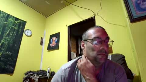 Snapshot of kansasfarmer1 chatting on 12-18-25, 01:50 kansasfarmer1 online show from 12-18-25, 01:50