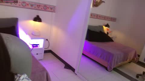 kaoryy_1 online show from 12-01-25, 11:37